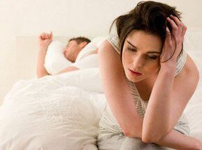 Problemer am Bett wéinst Penis Gréisst